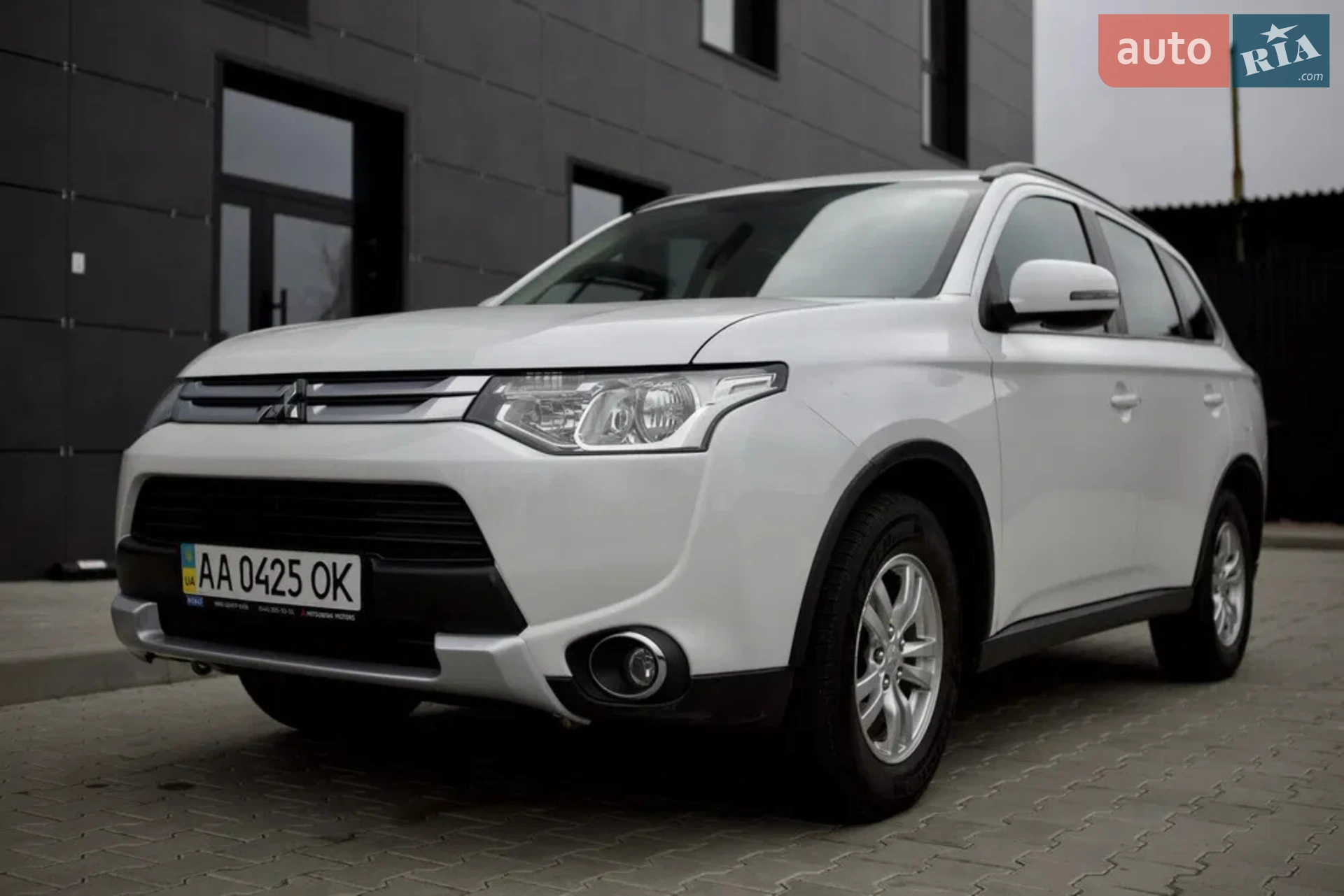 2014 Mitsubishi Outlander - мініатюра 4