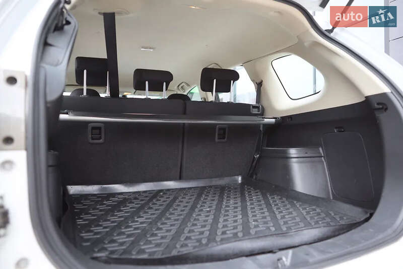 Внедорожник / Кроссовер Mitsubishi Outlander 2014 в Киеве