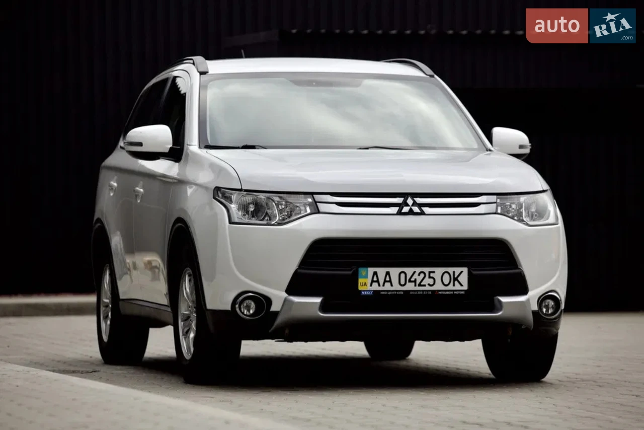2013 Mitsubishi Outlander - мініатюра 17