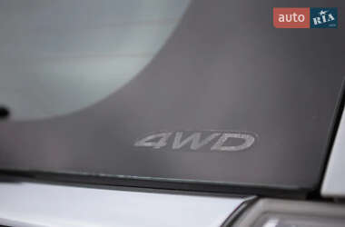 Внедорожник / Кроссовер Mitsubishi Outlander 2014 в 