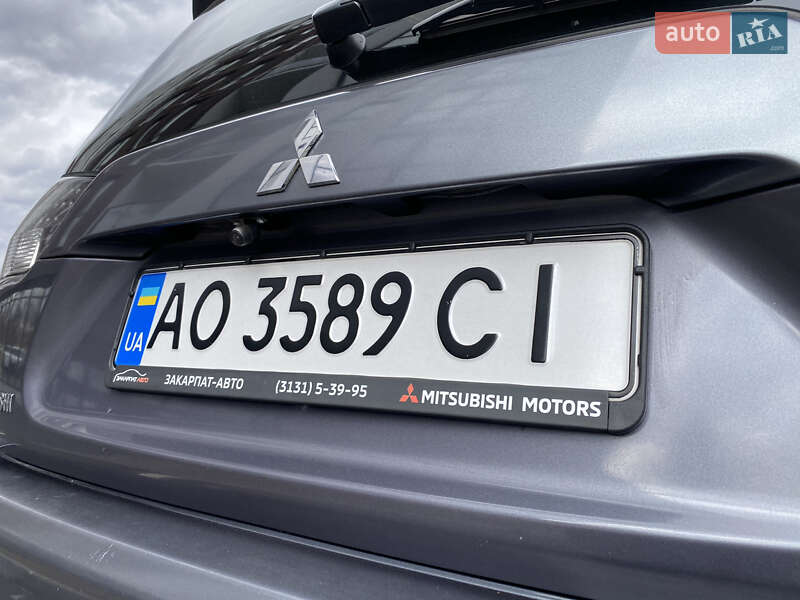 Позашляховик / Кросовер Mitsubishi Outlander 2007 в Сваляві