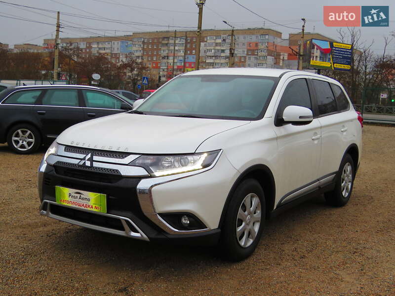 Внедорожник / Кроссовер Mitsubishi Outlander 2020 в Кропивницком