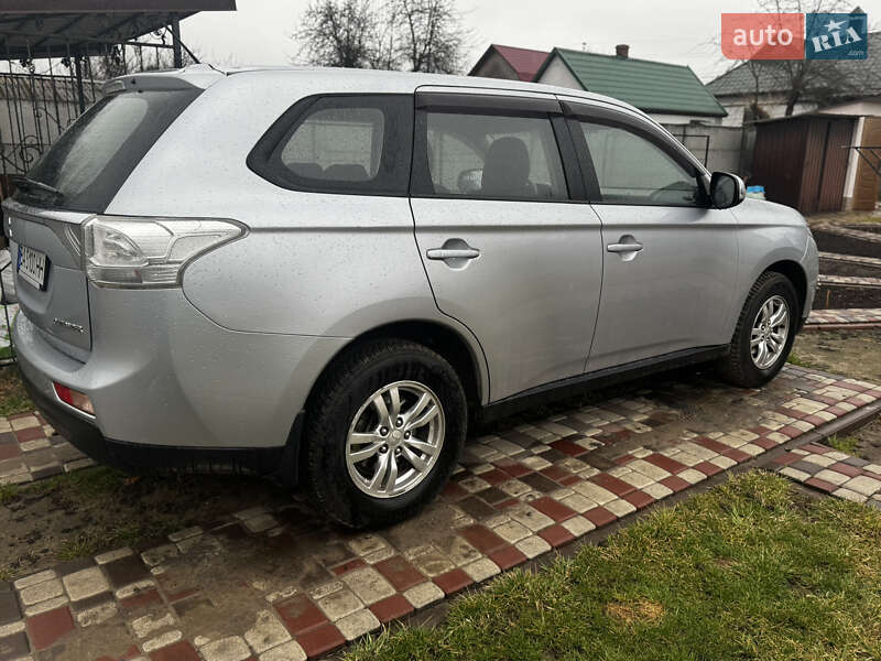 Позашляховик / Кросовер Mitsubishi Outlander 2014 в Олександрії