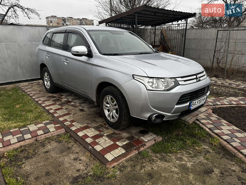 Позашляховик / Кросовер Mitsubishi Outlander 2014 в Олександрії