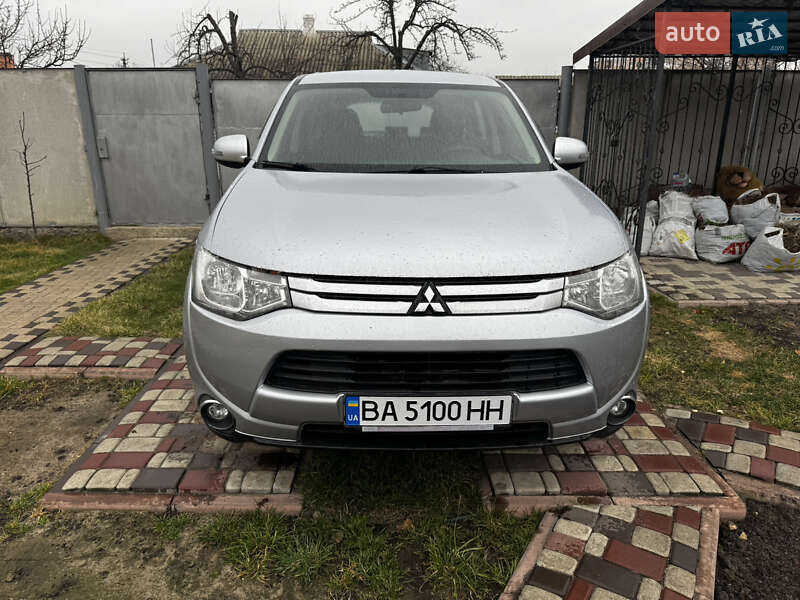 Позашляховик / Кросовер Mitsubishi Outlander 2014 в Олександрії