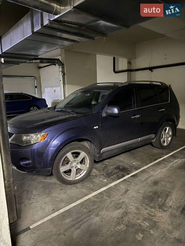 Mitsubishi Outlander 2009