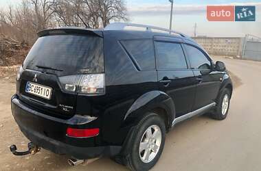Внедорожник / Кроссовер Mitsubishi Outlander 2008 в 