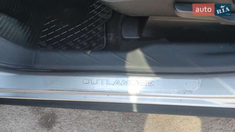 Позашляховик / Кросовер Mitsubishi Outlander 2007 в Коростені