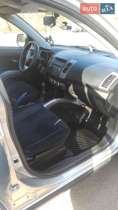 Позашляховик / Кросовер Mitsubishi Outlander 2007 в Коростені