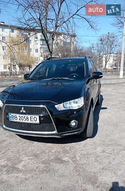 Позашляховик / Кросовер Mitsubishi Outlander 2011 в Харкові