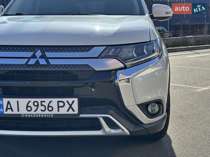 Внедорожник / Кроссовер Mitsubishi Outlander 2018 в Киеве фото 12 Внедорожник / Кроссовер Mitsubishi Outlander 2018 в Киеве