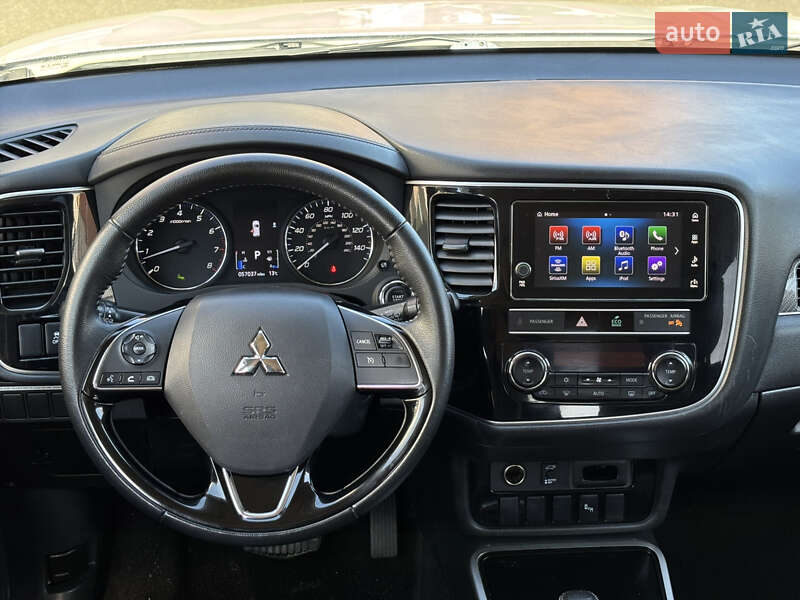 Внедорожник / Кроссовер Mitsubishi Outlander 2018 в Киеве фото 19 Внедорожник / Кроссовер Mitsubishi Outlander 2018 в Киеве