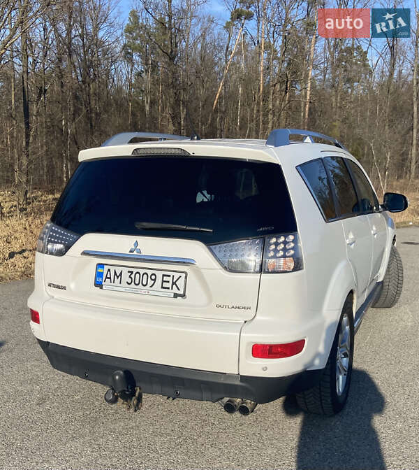 Позашляховик / Кросовер Mitsubishi Outlander 2010 в Житомирі