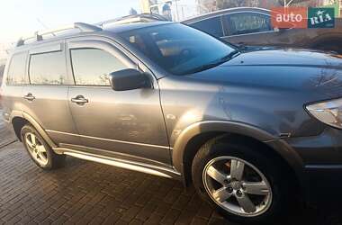 Позашляховик / Кросовер Mitsubishi Outlander 2006 в 