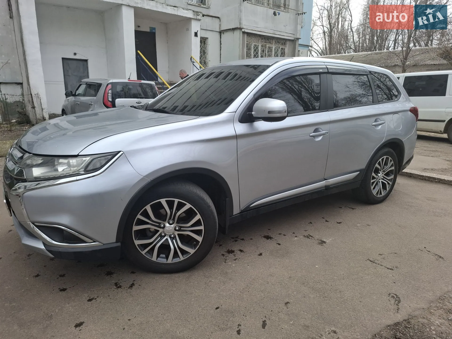 2015 Mitsubishi Outlander - мініатюра 8