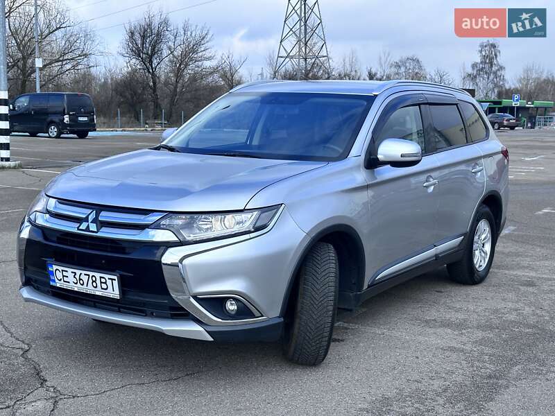 Внедорожник / Кроссовер Mitsubishi Outlander 2018 в Киеве