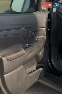 Внедорожник / Кроссовер Mitsubishi Outlander 2014 в 