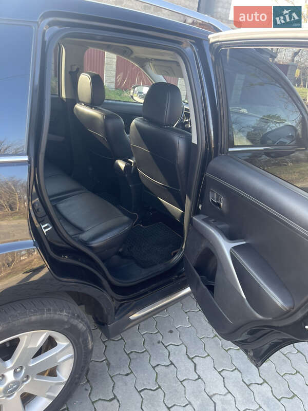 Внедорожник / Кроссовер Mitsubishi Outlander 2009 в Стрые