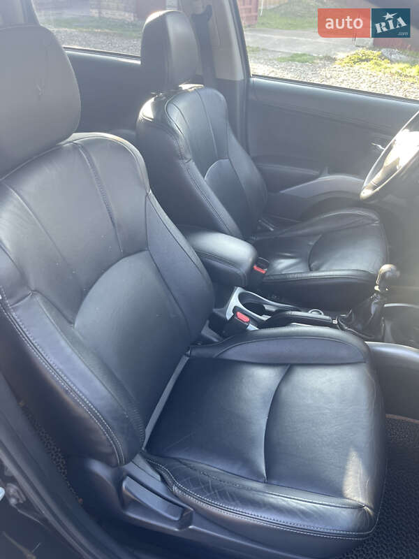 Внедорожник / Кроссовер Mitsubishi Outlander 2009 в Стрые