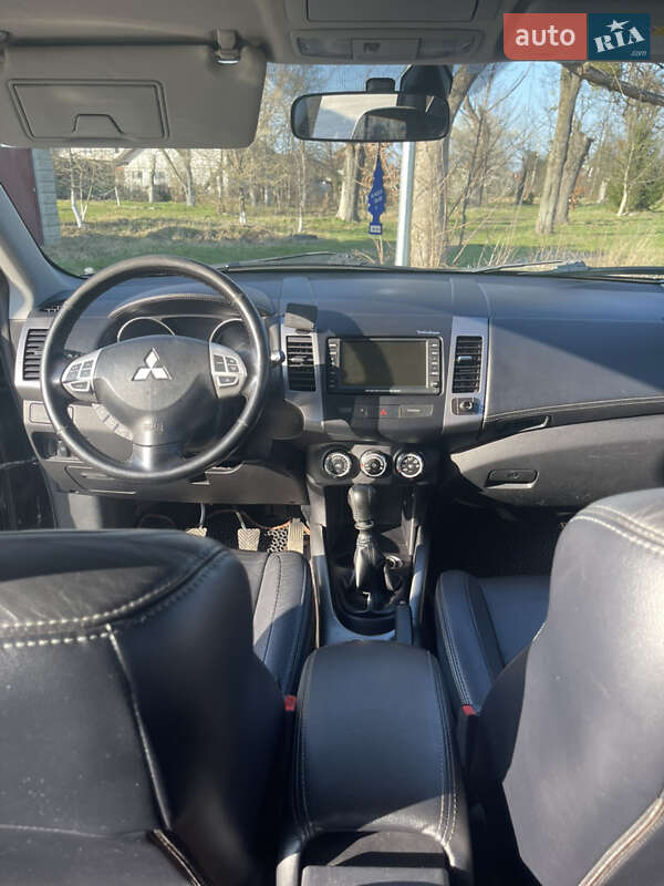 Внедорожник / Кроссовер Mitsubishi Outlander 2009 в Стрые