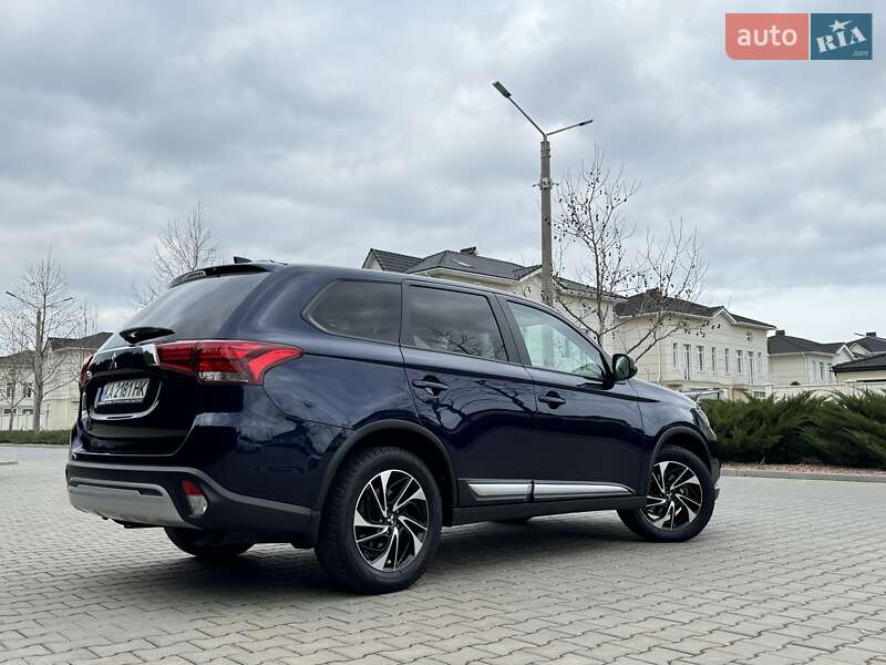 Позашляховик / Кросовер Mitsubishi Outlander 2021 в Одесі