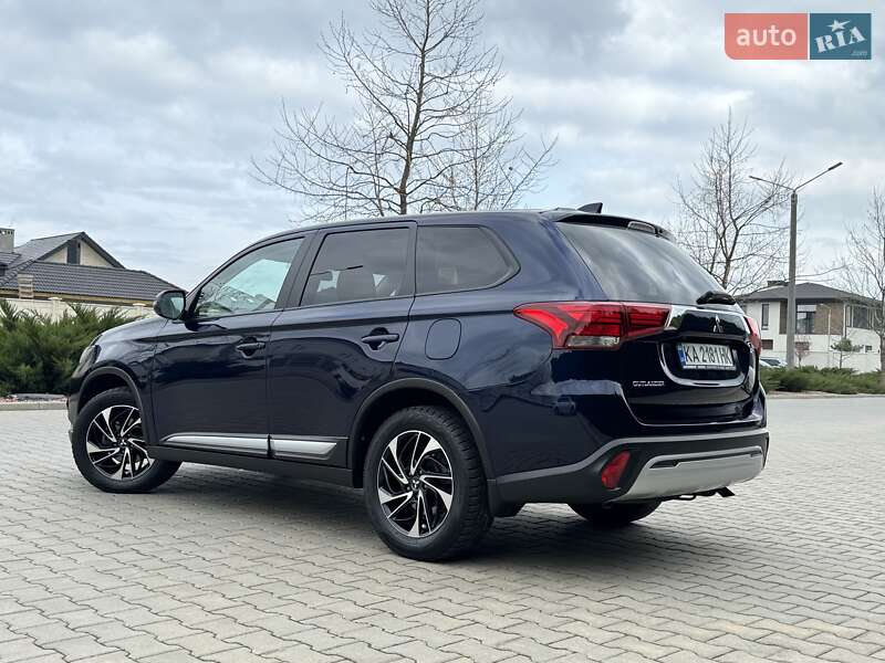 Позашляховик / Кросовер Mitsubishi Outlander 2021 в Одесі