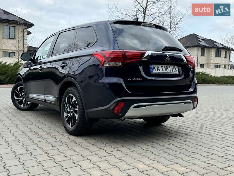 Позашляховик / Кросовер Mitsubishi Outlander 2021 в Одесі