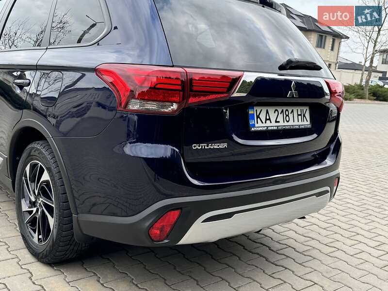 Позашляховик / Кросовер Mitsubishi Outlander 2021 в Одесі