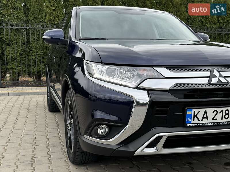 Позашляховик / Кросовер Mitsubishi Outlander 2021 в Одесі