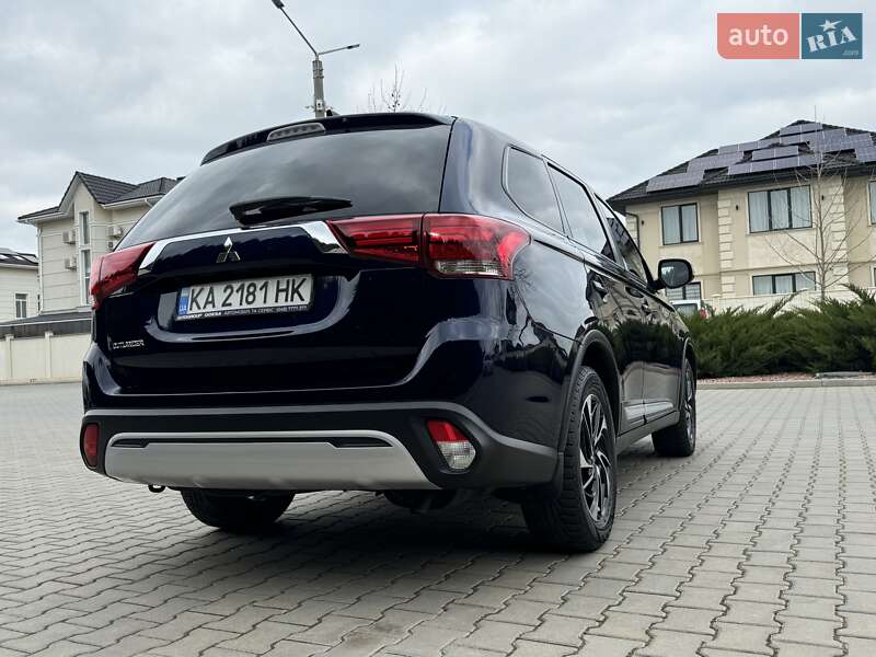 Позашляховик / Кросовер Mitsubishi Outlander 2021 в Одесі