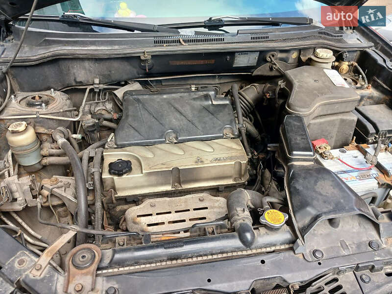 Позашляховик / Кросовер Mitsubishi Outlander 2004 в Білій Церкві