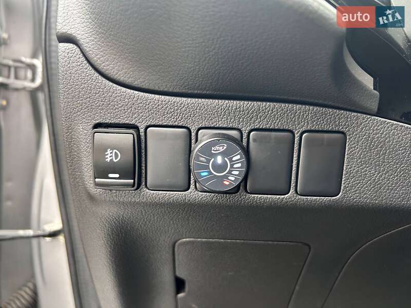 Позашляховик / Кросовер Mitsubishi Outlander 2018 в Одесі