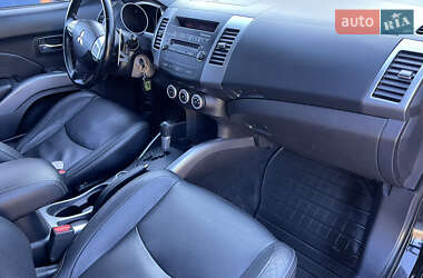 Внедорожник / Кроссовер Mitsubishi Outlander 2007 в 