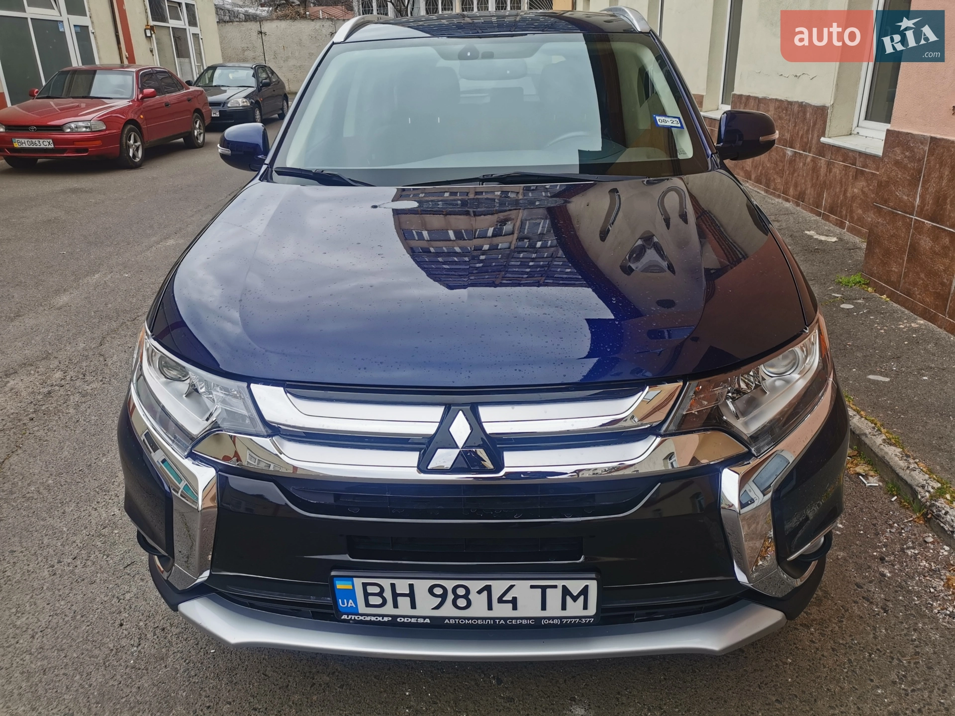 2018 Mitsubishi Outlander - фото 1