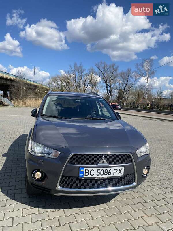 Позашляховик / Кросовер Mitsubishi Outlander 2010 в Дрогобичі