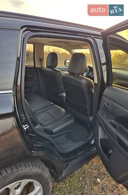 Внедорожник / Кроссовер Mitsubishi Outlander 2012 в 