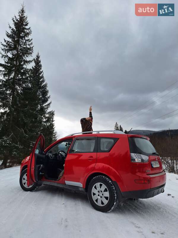Позашляховик / Кросовер Mitsubishi Outlander 2007 в Києві