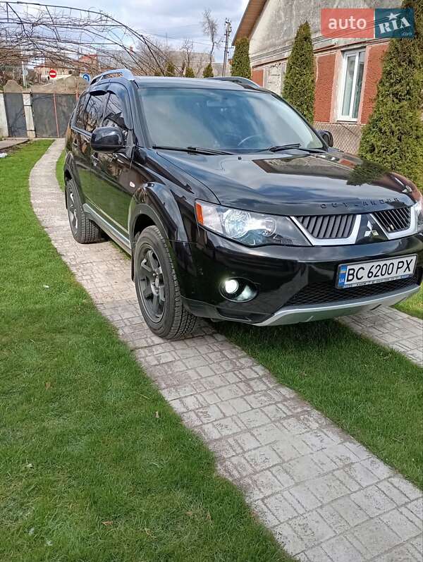 Внедорожник / Кроссовер Mitsubishi Outlander 2008 в Винниках