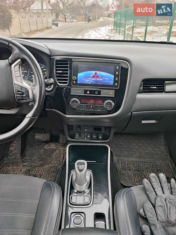 Внедорожник / Кроссовер Mitsubishi Outlander 2019 в Петриковке