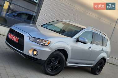 Позашляховик / Кросовер Mitsubishi Outlander 2011 в 
