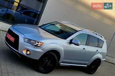 Позашляховик / Кросовер Mitsubishi Outlander 2011 в 