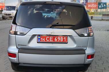 Позашляховик / Кросовер Mitsubishi Outlander 2011 в 