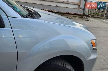 Позашляховик / Кросовер Mitsubishi Outlander 2011 в 