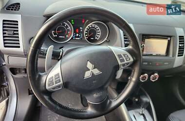 Позашляховик / Кросовер Mitsubishi Outlander 2011 в 