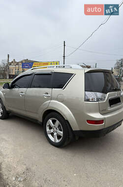 Позашляховик / Кросовер Mitsubishi Outlander 2008 в 
