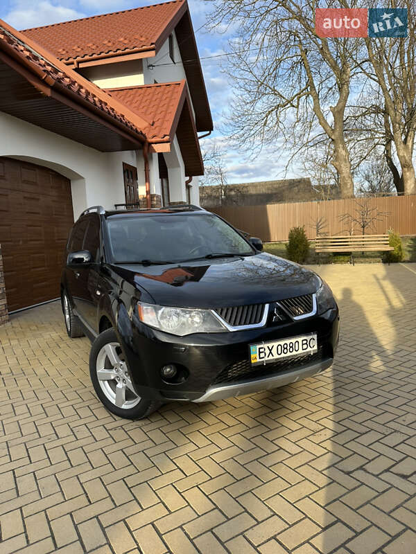 Внедорожник / Кроссовер Mitsubishi Outlander 2009 в Староконстантинове