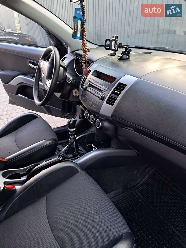 Внедорожник / Кроссовер Mitsubishi Outlander 2011 в Ивано-Франковске