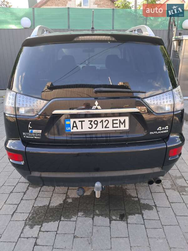 Внедорожник / Кроссовер Mitsubishi Outlander 2011 в Ивано-Франковске