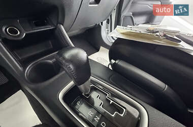 Позашляховик / Кросовер Mitsubishi Outlander 2014 в 
