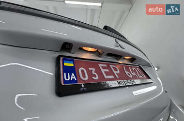 Позашляховик / Кросовер Mitsubishi Outlander 2014 в 